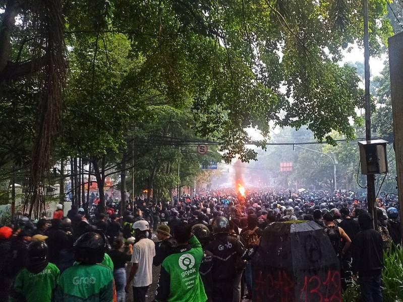  印尼風暴再起：從1998「黑色五月」到2025街頭示威，理解一個與台灣緊密相連的國度 